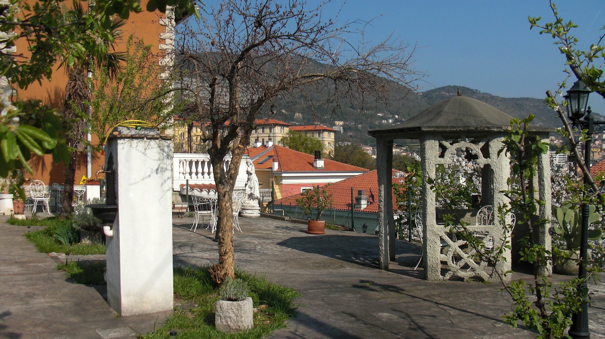 Agriturismo Allo Scoglio - Azienda Agricola Триест Екстериор снимка